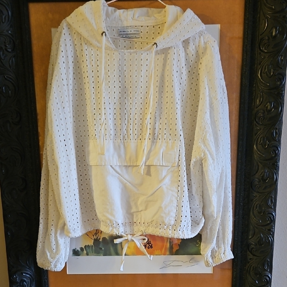 Urban Outfitters Hippy-Dippu Boho Sweet White Eyelet Hoodie.